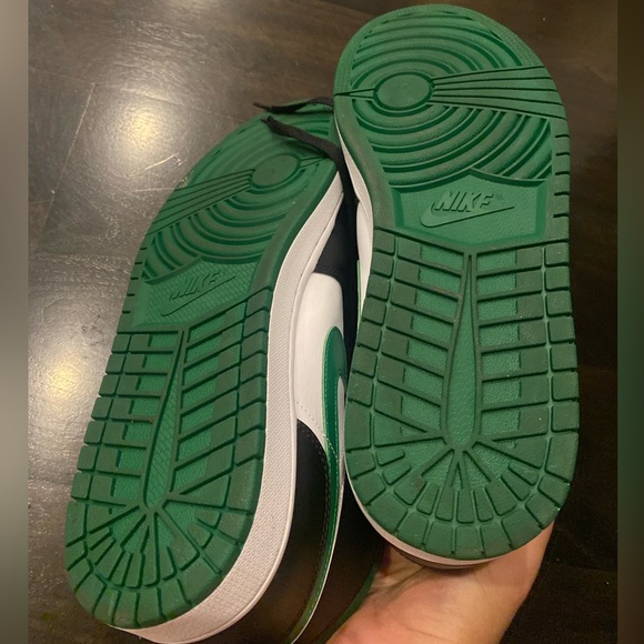 Jordan 1 Mid Green Toe Sneakers - Picture 9 of 9